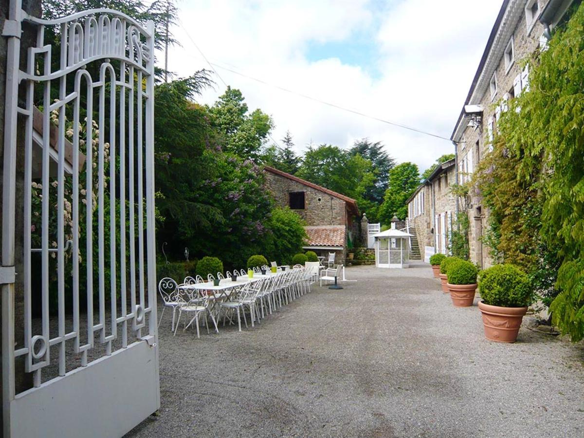 Manoir Majestueux A Satillieu Avec Piscine Privee Exterior foto