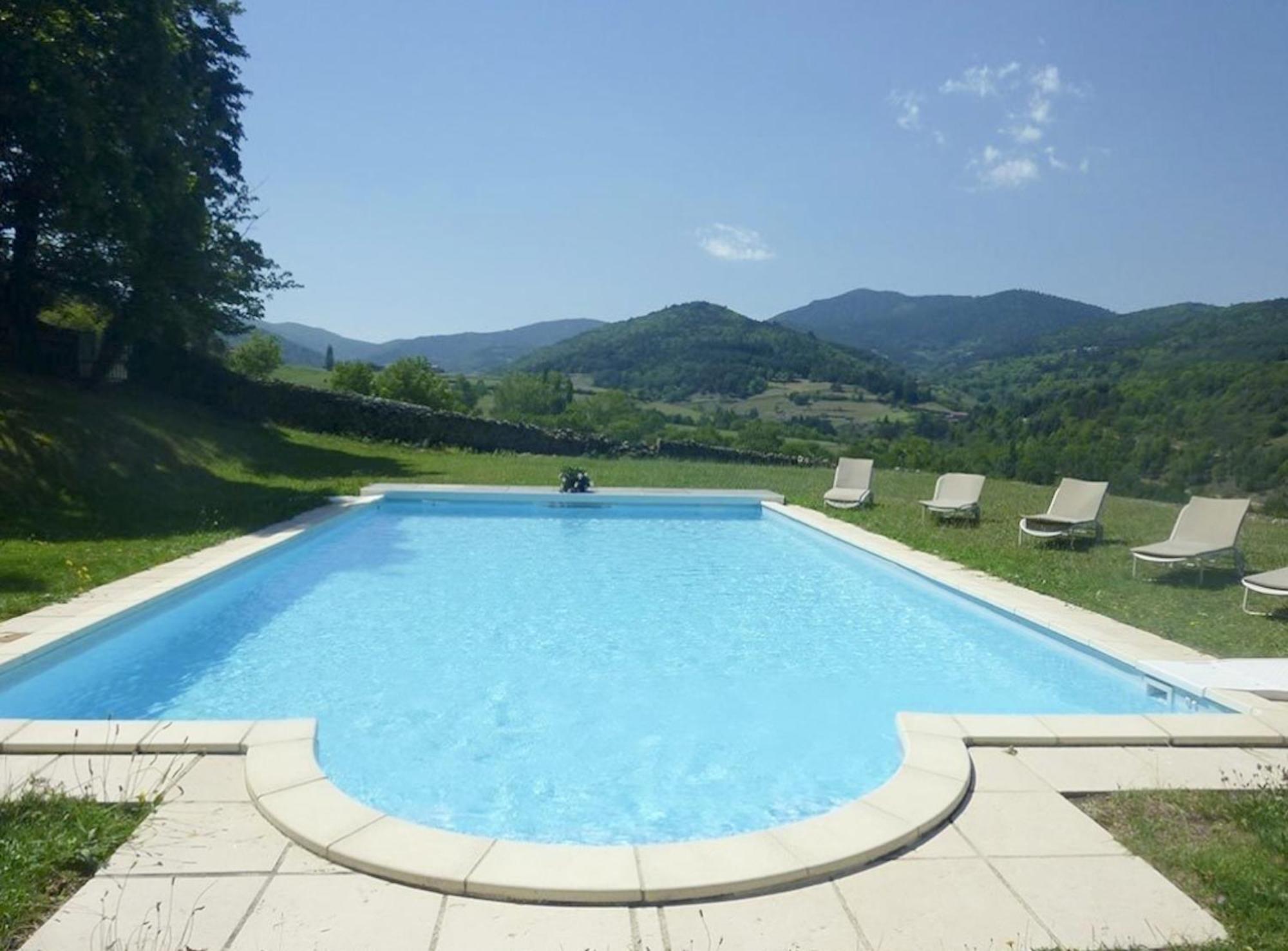 Manoir Majestueux A Satillieu Avec Piscine Privee Exterior foto
