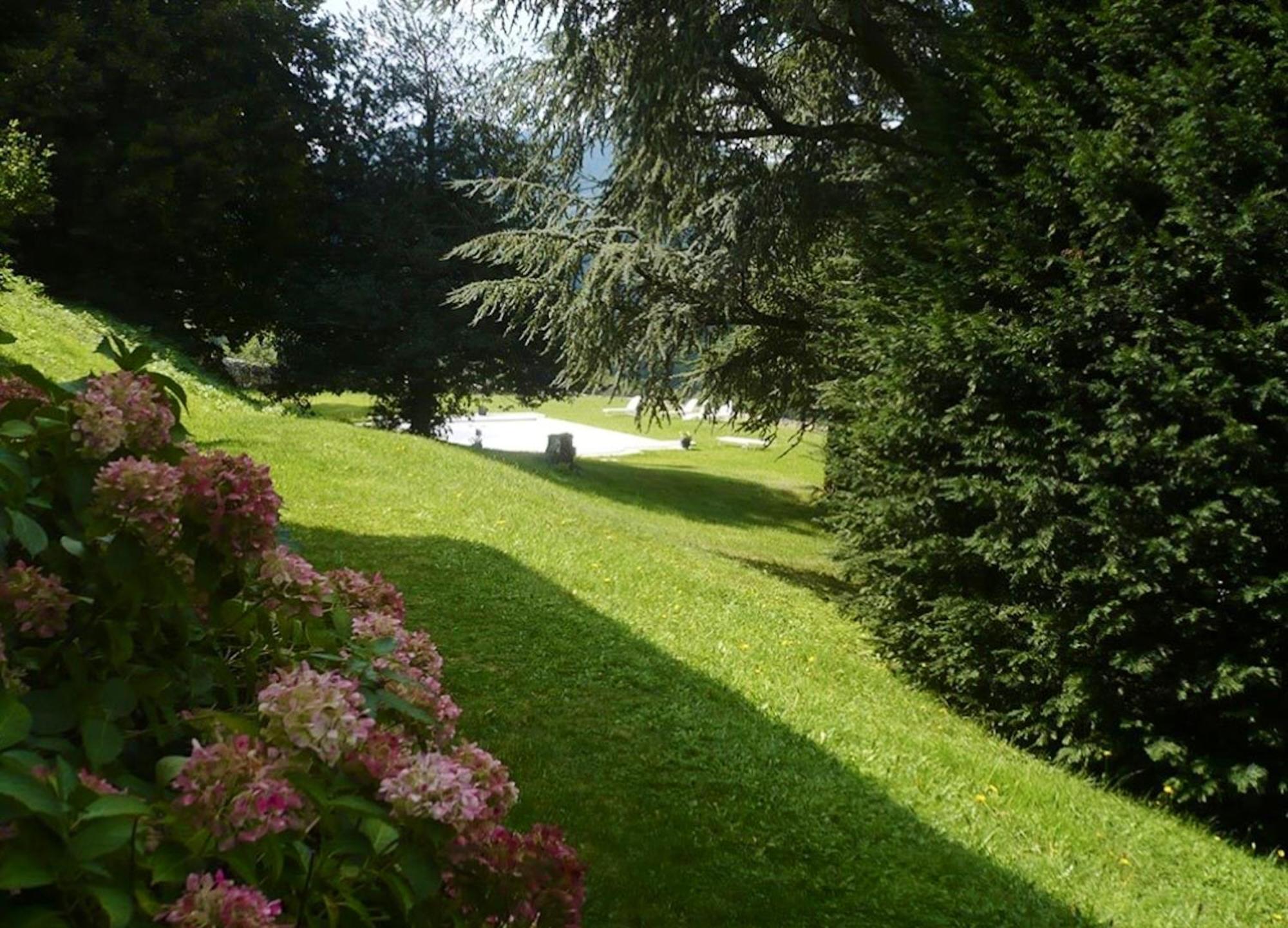 Manoir Majestueux A Satillieu Avec Piscine Privee Exterior foto