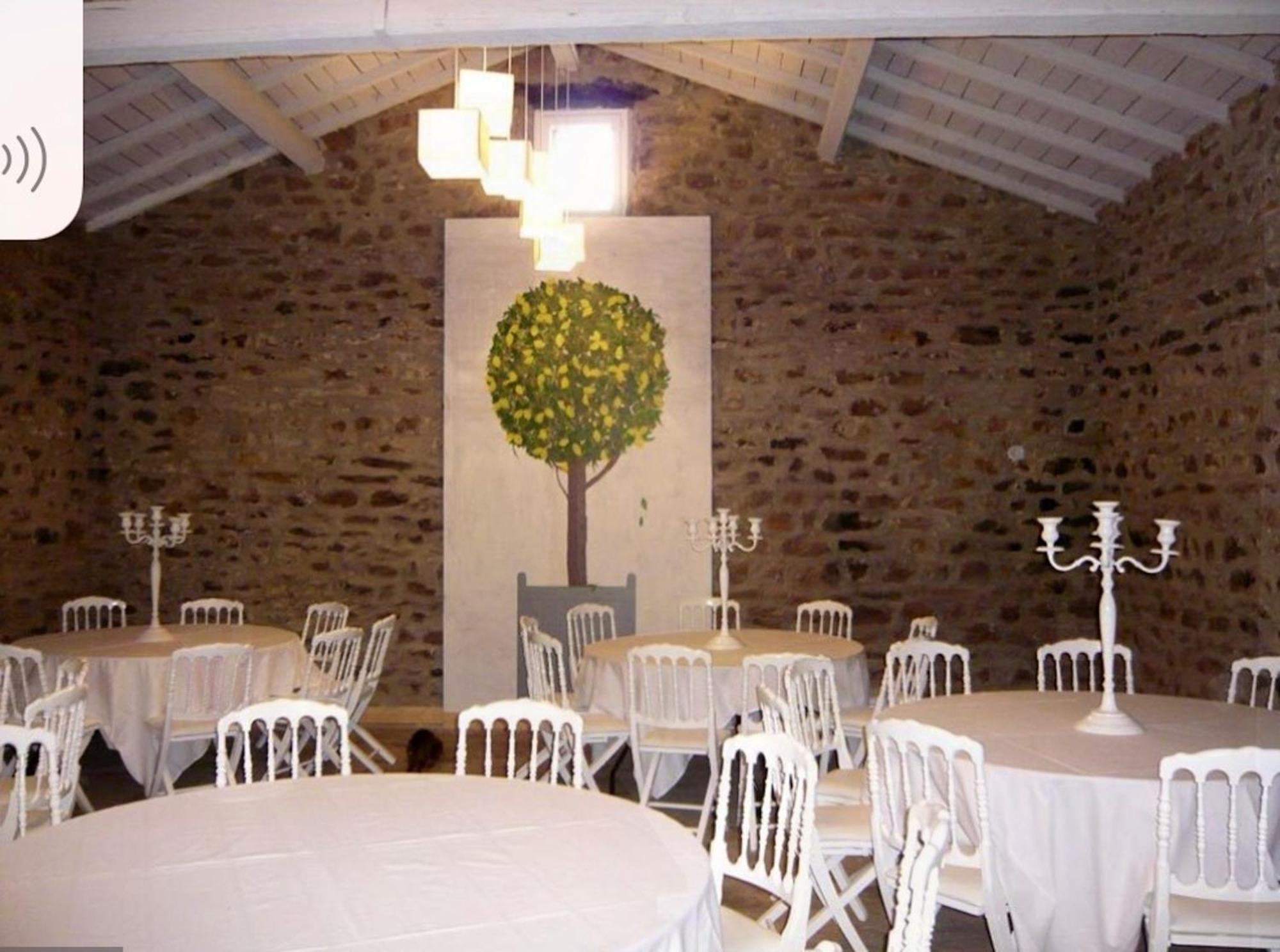 Manoir Majestueux A Satillieu Avec Piscine Privee Exterior foto
